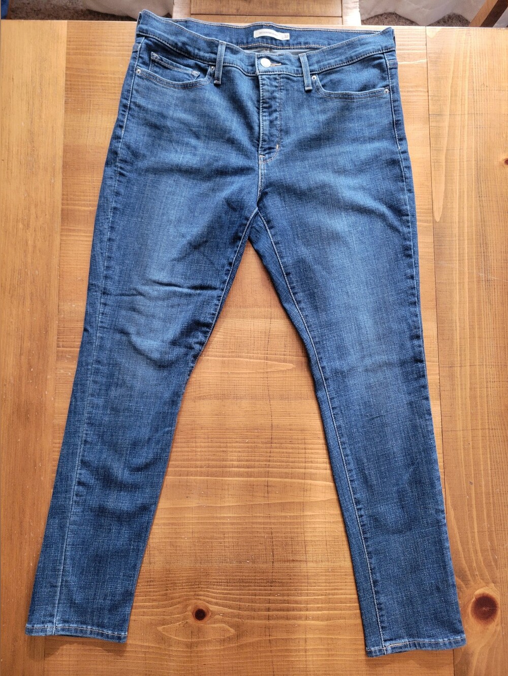 Levi's 311 Shaping Skinny Jeans Mid Rise Dark Wash Size 32 Inseam 29.25 In